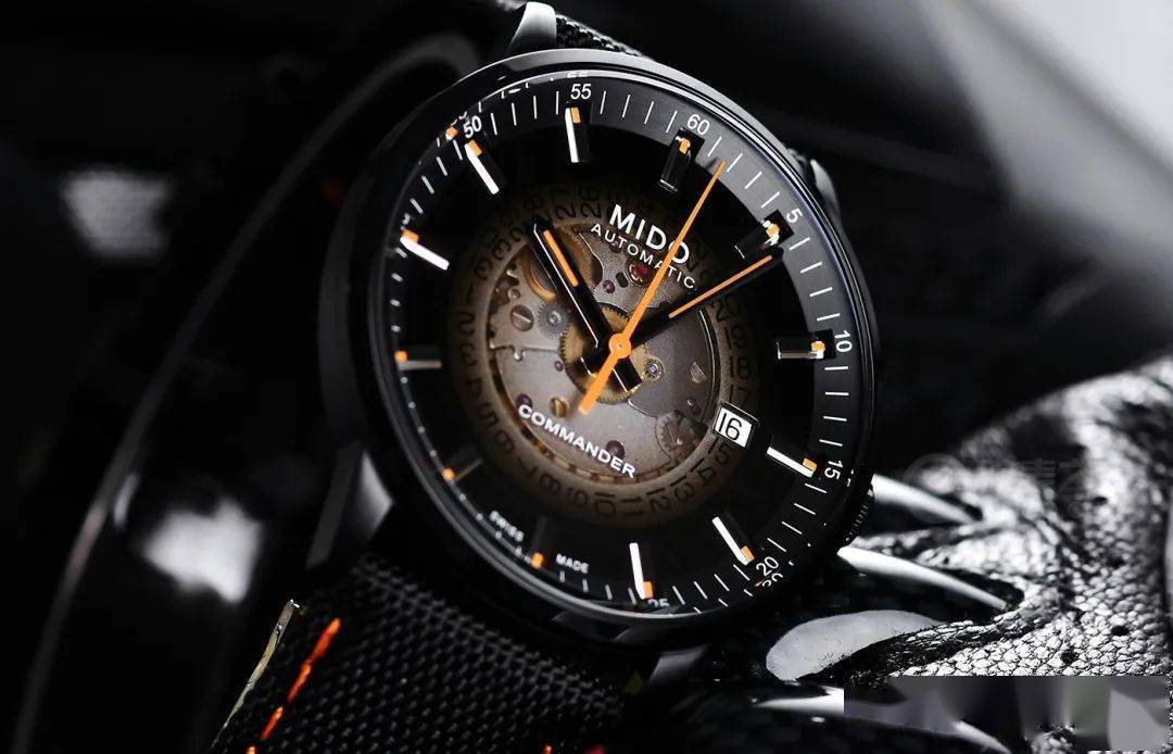 指挥官|7000多就可以买到“半透视”腕表?