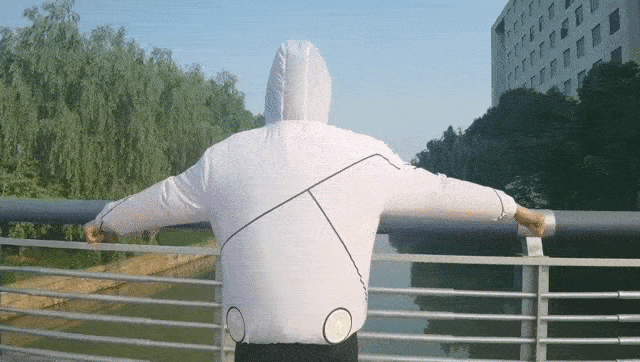 凉风|神器来也~~!又防晒又自带凉风,这个风扇服已在日本火了好多年!夏天户外必备~