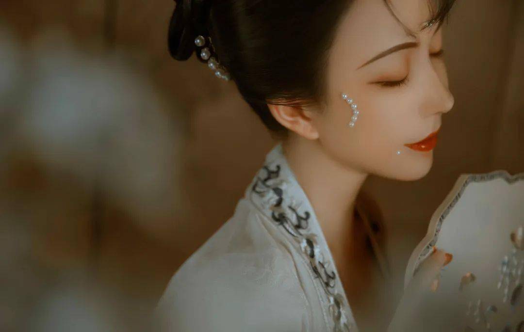 珍珠|刘涛新剧捧红珍珠妆，“浪姐”黄圣依也在画...网友：宋朝人审美没话说！