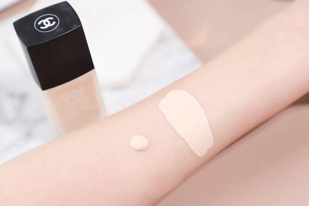 测评|10款热门粉底液测评!Dior居然输给了100+的开价品牌?