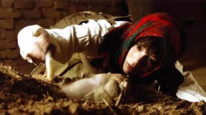 陈道明|被陈道明称赞的女人,再也看不到她的美丽…