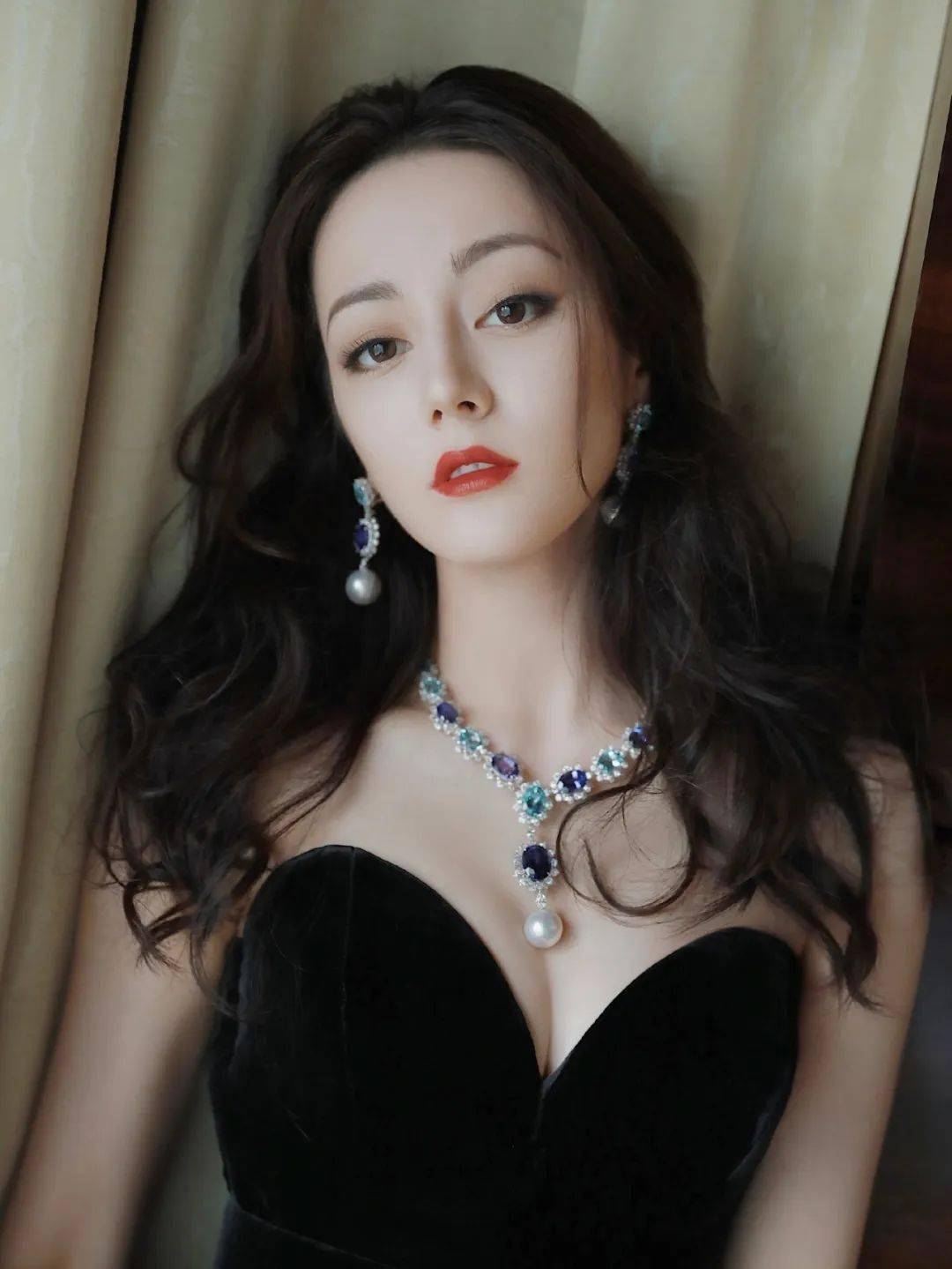 肤色|明星发色跟我选,素人美出惊艳感