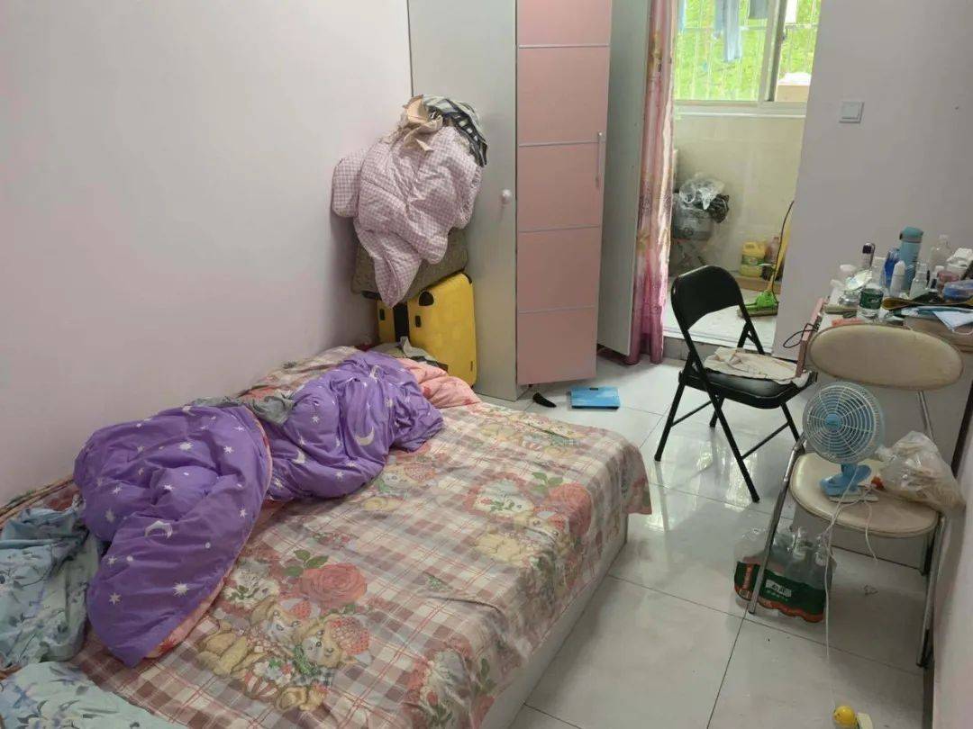 20多人挤进一间房,干出的事吓煞人!