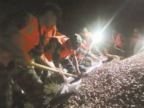 徐典波|昼夜奋战 处置险情