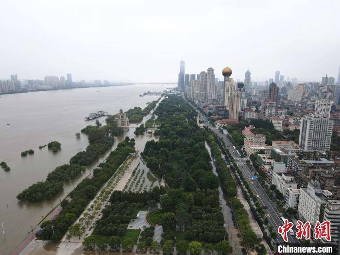 习近平总书记在深度贫困地区脱贫攻坚座谈会上的重要讲话引起强烈反响 习近平总书记在深度贫困地区脱贫攻坚座谈会上的重要讲话引起强烈反响