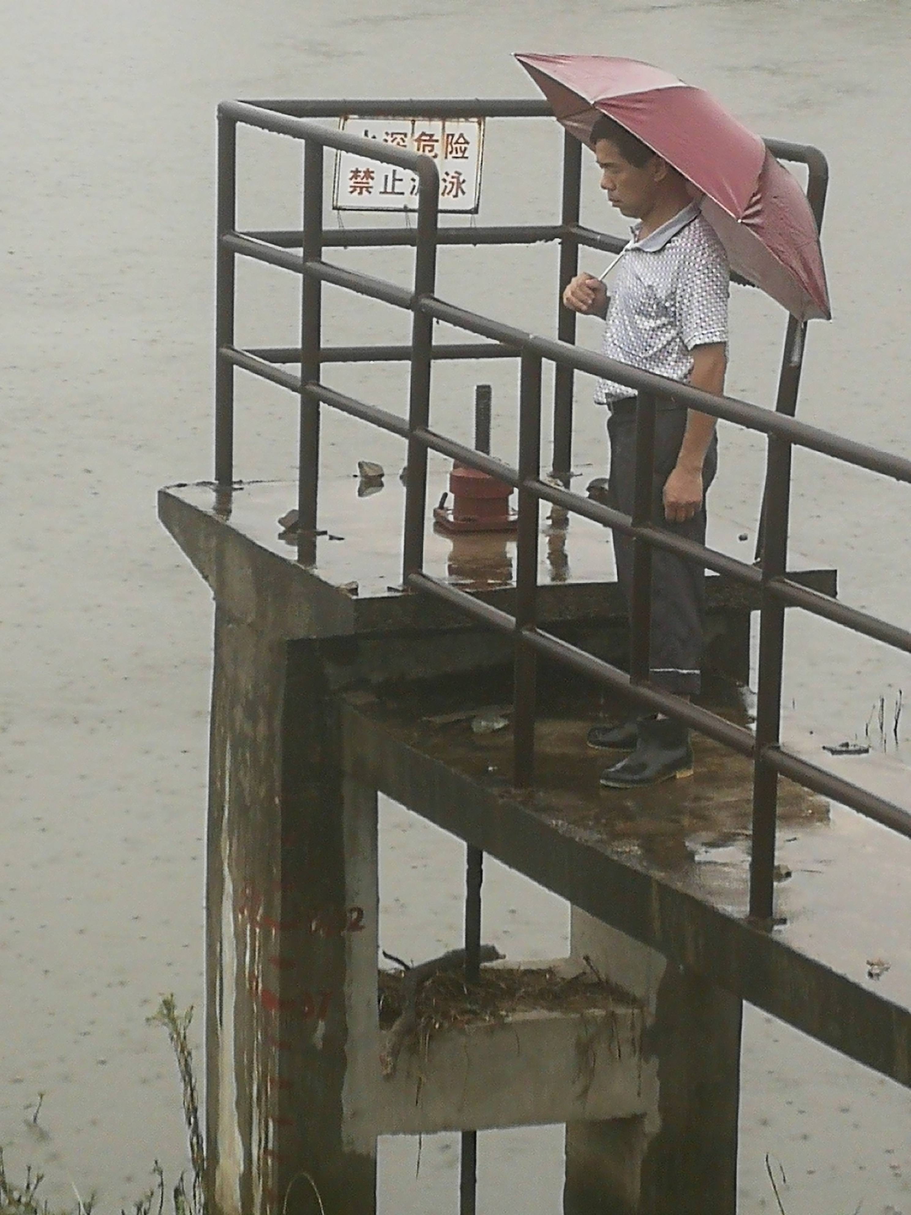 扶贫|从被救助到去救助：脱贫户成中国抗洪救灾“后援”