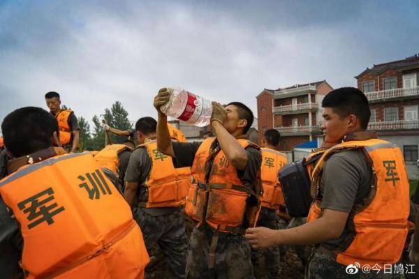 抗洪|为你赴汤蹈火，也为你满眼柔情