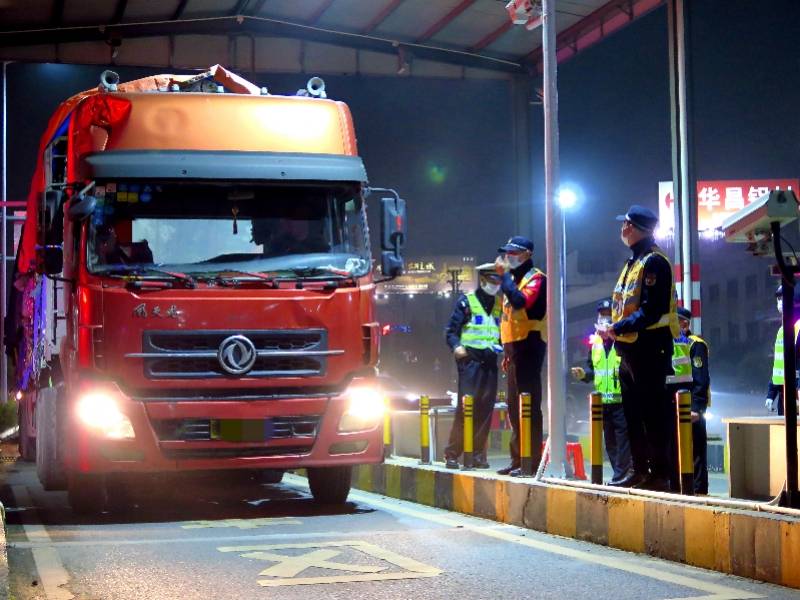 立案查处|东莞泥头车整治“百日行动”，立案查处污染路面及非法倾倒近千宗