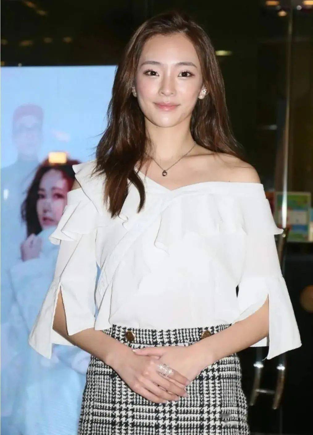 佳丽|今届港姐个个索！佳丽齐齐换look变“发”，有D变咗大妈？？？