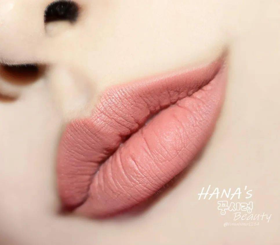 欧尼|摸了金秀贤腹肌的她，连化妆台都被曝光了！