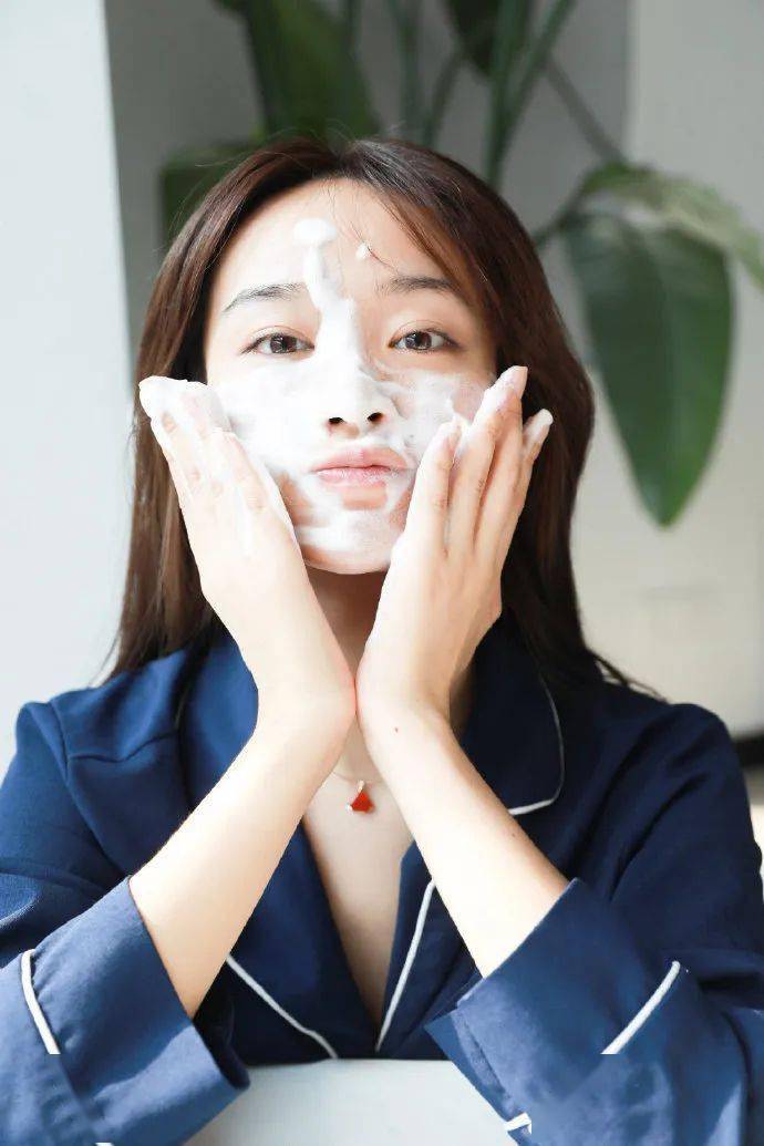 伪装|憋不住了！7款真爱隔离霜我的素颜伪装神器！