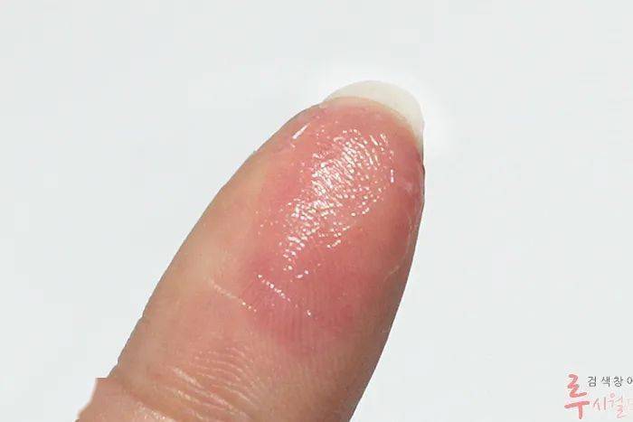 欧尼|摸了金秀贤腹肌的她，连化妆台都被曝光了！