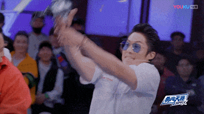 按摩|又get到一个毫不费力的瘦腿新招，为了Ta女明星竟然纷纷在节目里......