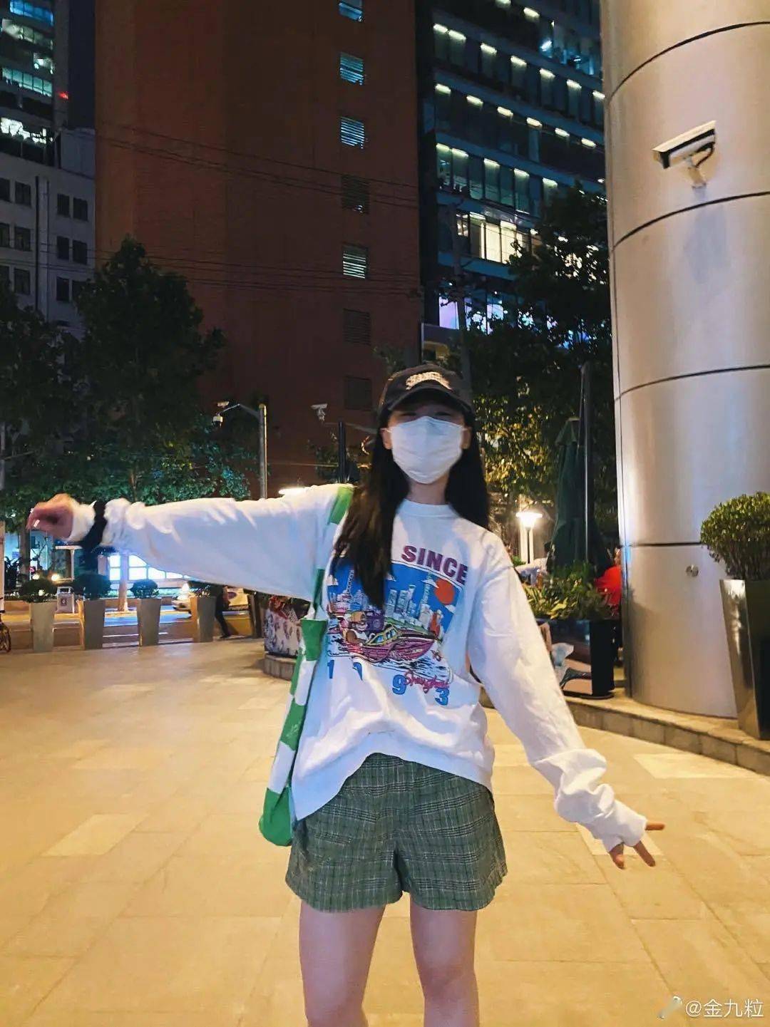 女孩|金靖是如何一步步走入大众视野的？爱笑的女孩运气不会太差