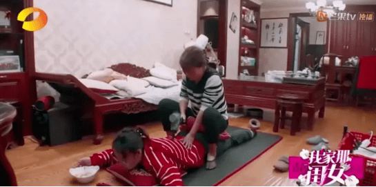 按摩|又get到一个毫不费力的瘦腿新招，为了Ta女明星竟然纷纷在节目里......