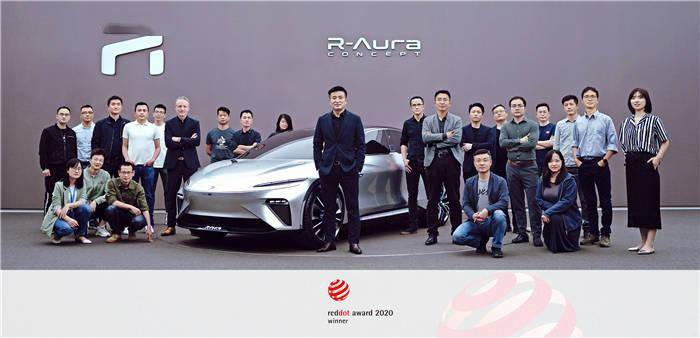 点击进入看图评论 R-Aura Concept“极光号”携荣威R标全新“集智设计理念”斩获2020红点概念设计大奖