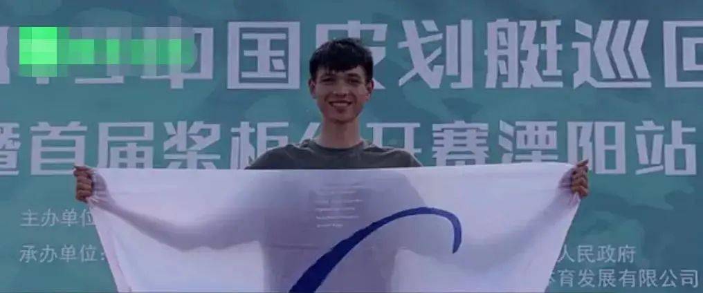 小伙|27秒，绝处逢生！郑州黄河里救人的小伙身份不一般……