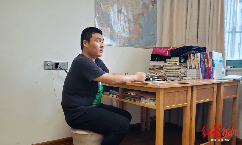 对话635分盲人高考生昂子喻:学习时间是同学三倍