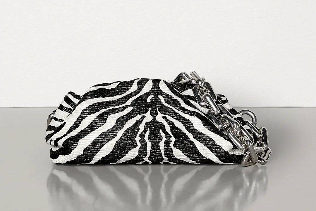 女孩|中了酷女孩的毒，不穿金但必须戴银！