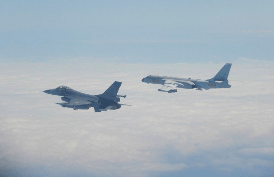 台媒今年3月也曾报道解放军军机在台湾西南空域进行夜航训练