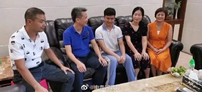 考试|高考685分！男生高度弱视，考试必须用电子注视器辅助，成绩全校第一