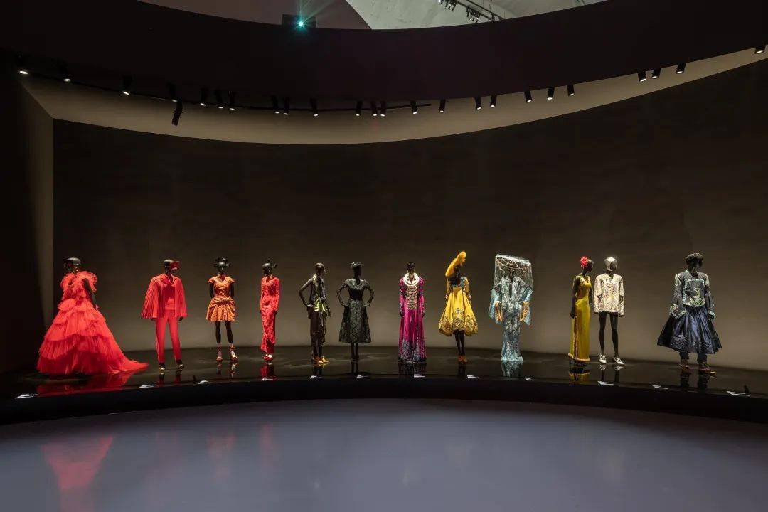 首站|RR · ART | 亚洲首站！与艺术家们一起走进的时尚造梦空间