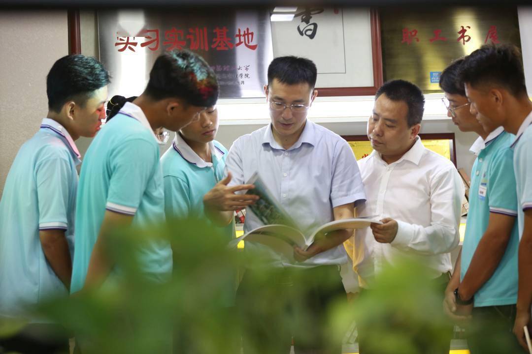 建筑|建筑央企助力高校毕业生稳就业