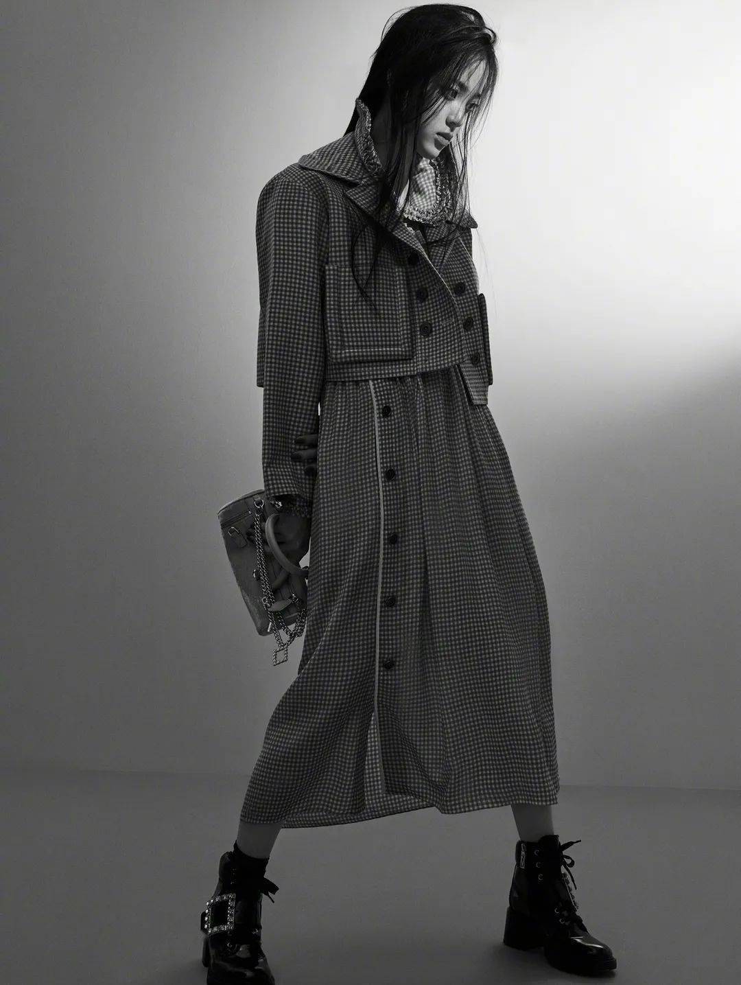 崩溃|欧阳娜娜被频繁网暴，不堪重负在节目崩溃大哭！才20岁的她到底做错了什么？