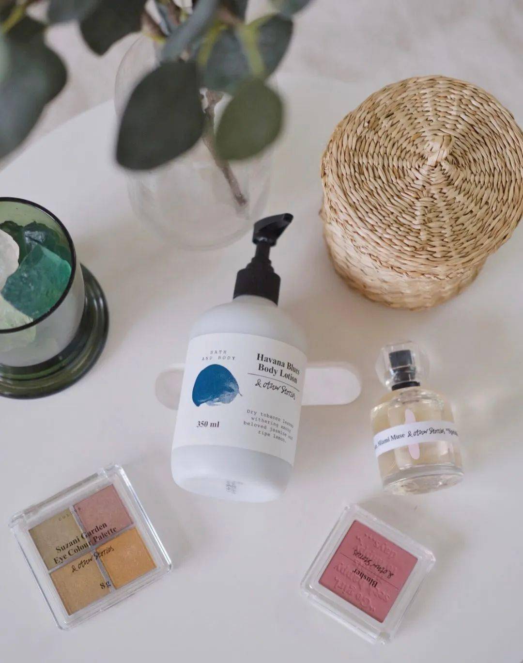 姨太|我在ZARA的打折区，淘到一大波好看的连衣裙！