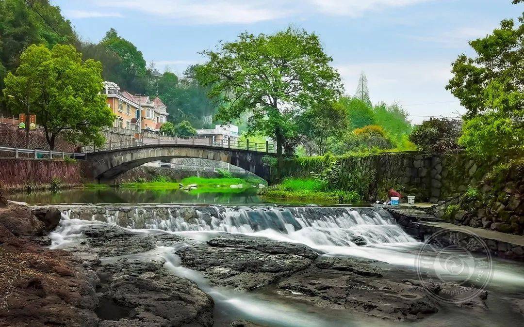 昌猜一个成语_一幅简笔画猜一个成语(2)