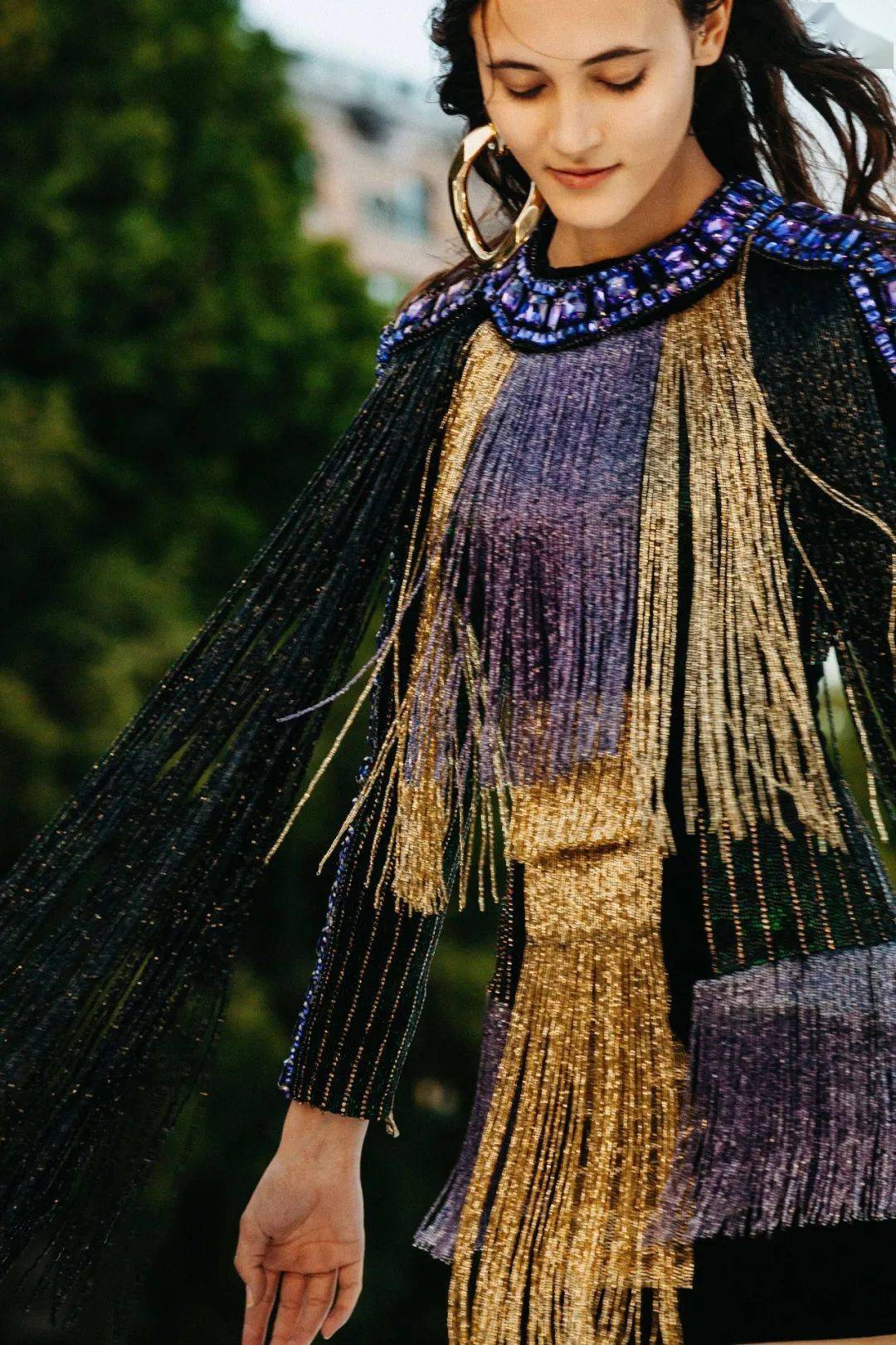 时装周|负重而行的巴黎高定时装周,怎么做才能逆天改命?