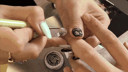 指甲|不再迷恋BLACKPINK的美甲， 我已亲自安排上3D美甲！