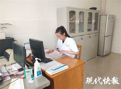 工作|这个假期，这帮大学生当上了药剂师、外卖员……