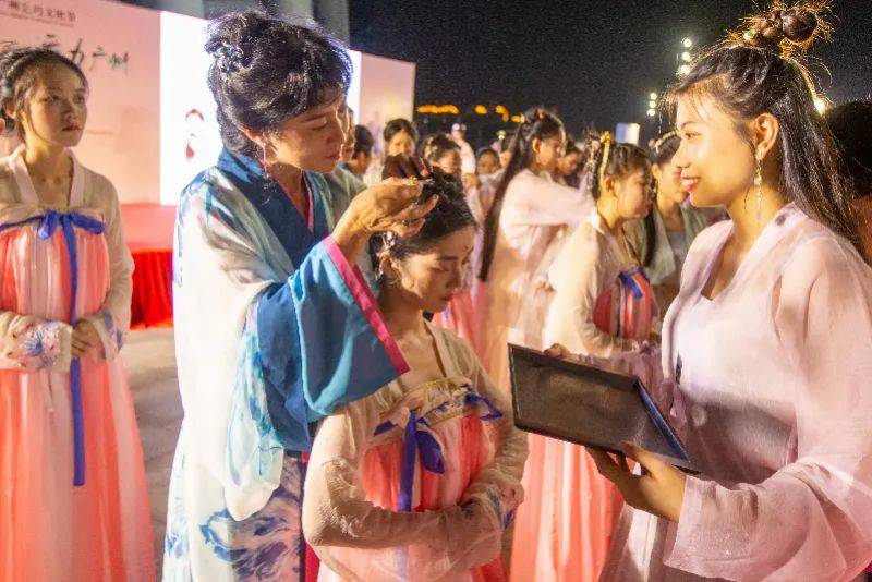 广州乞巧文化节拍了拍你!摆七娘,光影秀,8月线上下同步过