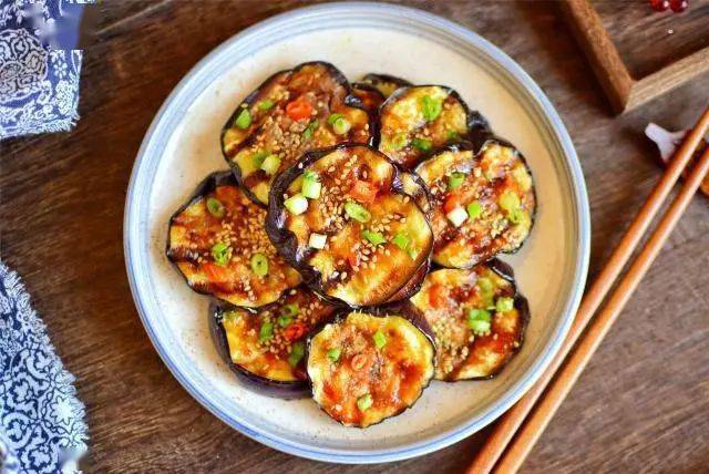 烧烤店|好吃不油腻,上桌就秒光,6斤都不够吃茄子这样做真是太香了