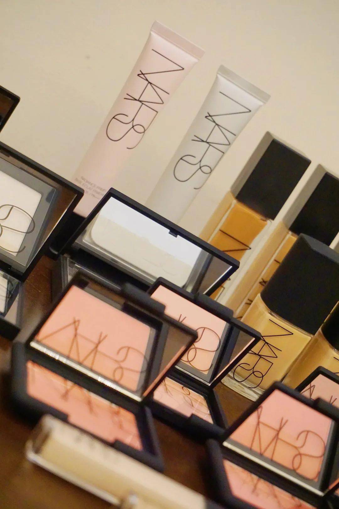 魔都|装妆样子 | 启动冷艳模式，「魔都A姐」横空出世！