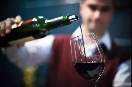 专栏|会让葡萄酒变好喝？｜酒小贤专栏醒酒