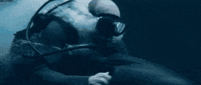 训练|25岁穿豹纹当伴舞，46岁成好莱坞头号猛男，51岁娶走超模娇妻，这男人凭什么？