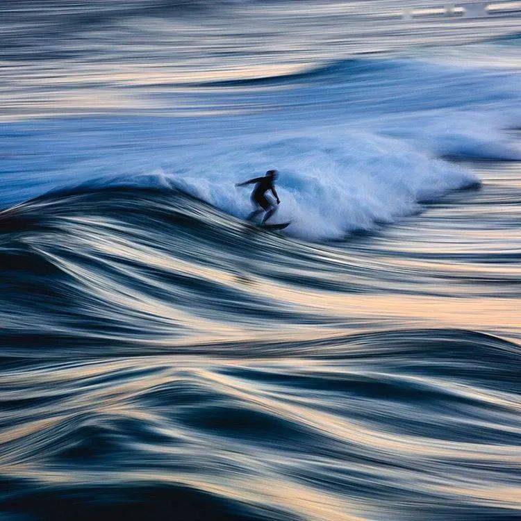 世界上最浪的男人，浪了11年却得到18万人喜爱：再美的姑娘都比不上！_浪花