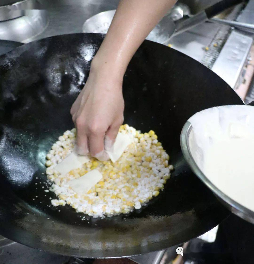 黄亮|褪去粗粮身份,玉米粒成热门食材!7道旺销菜,黄亮诱人!