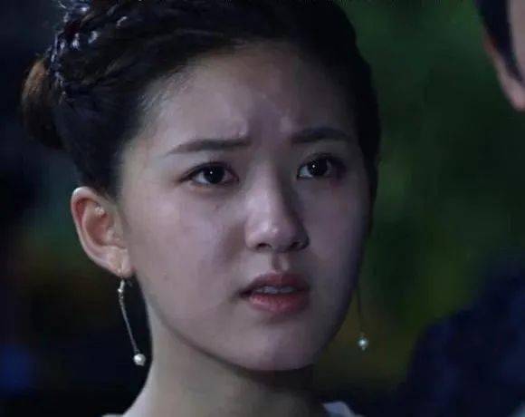 全是|是什么让一夜爆红的小花，直接上热搜？