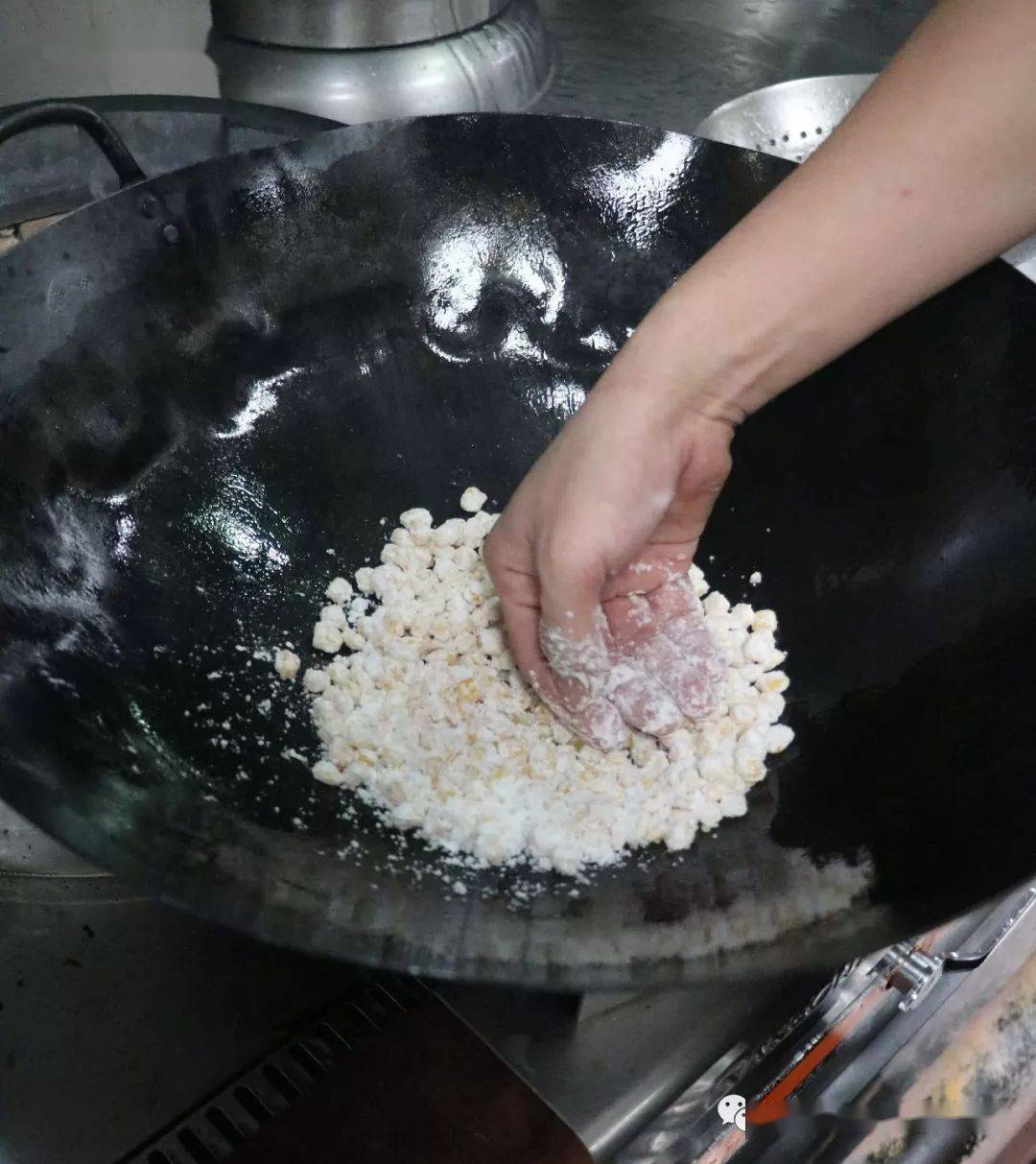 黄亮|褪去粗粮身份,玉米粒成热门食材!7道旺销菜,黄亮诱人!