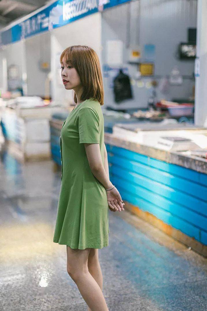 照片|我带妹子在脏、乱、差的「菜市场」拍了组照片，结果......