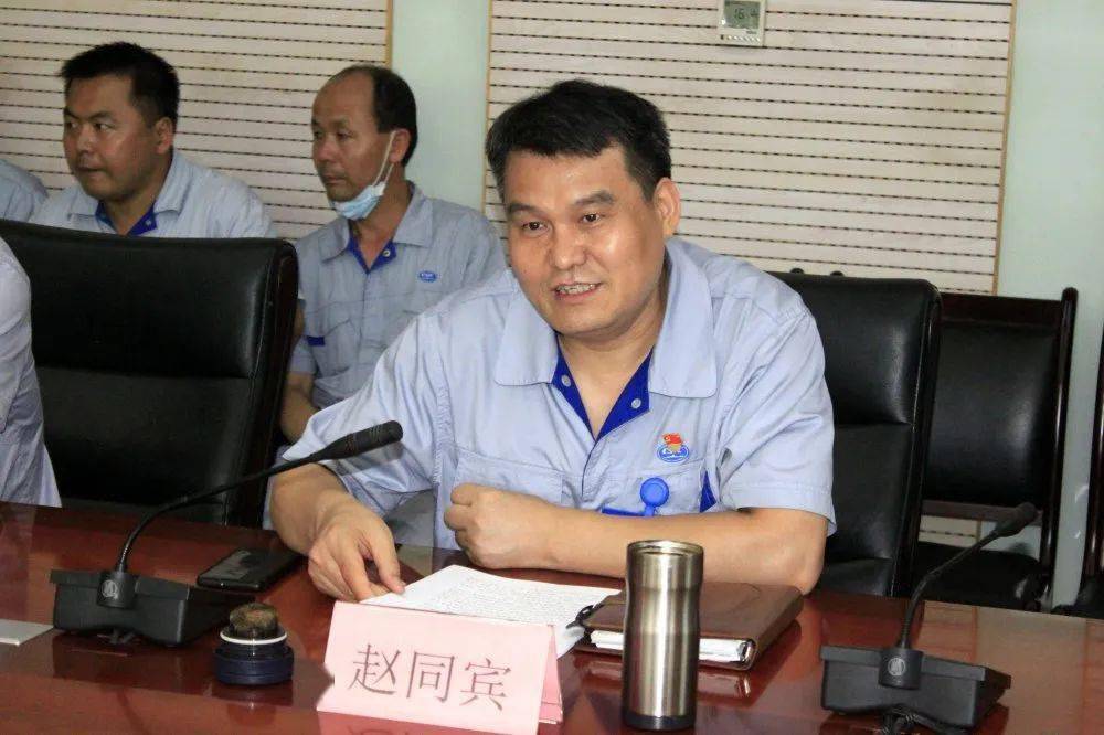 友好往来黄传文一行来中国船舶集团旗下中国船发陕柴重工访问