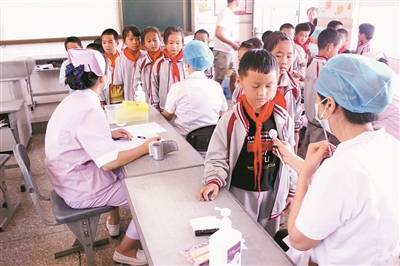 体检|免费体检进学校 为学生健康保驾护航