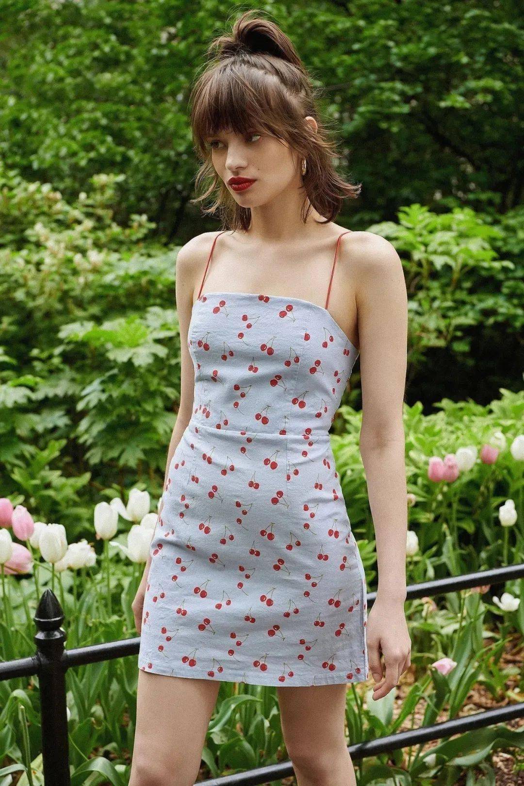 水果|2020夏天最流行的“果汁系穿搭”，复古优雅，太上头了！！