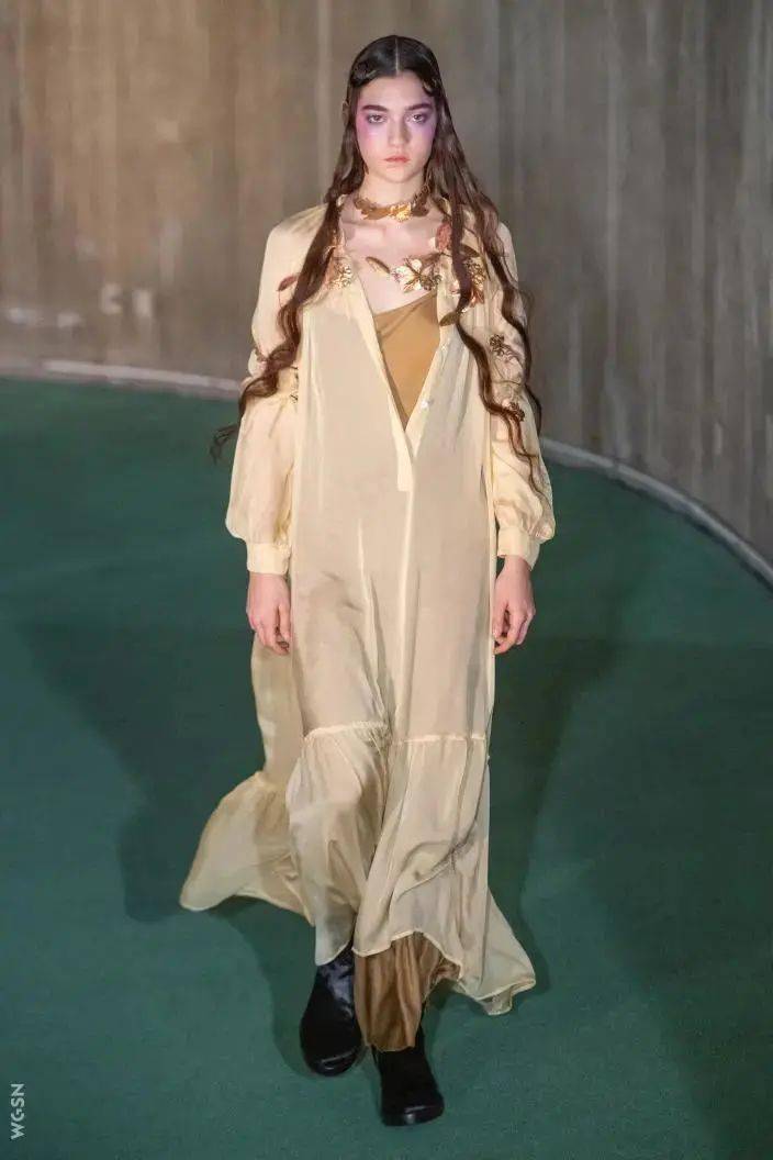 色彩|2020/21秋冬女装色彩趋势：复古时尚风潮再次燃起！半身裙流行趋势！