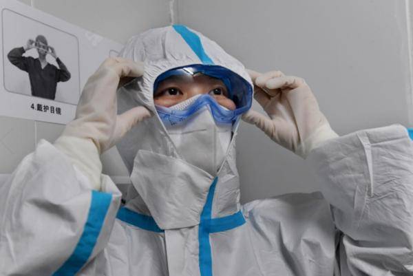 女兵|超燃、硬核、帅炸……致敬中国女兵！军旗有你更鲜艳