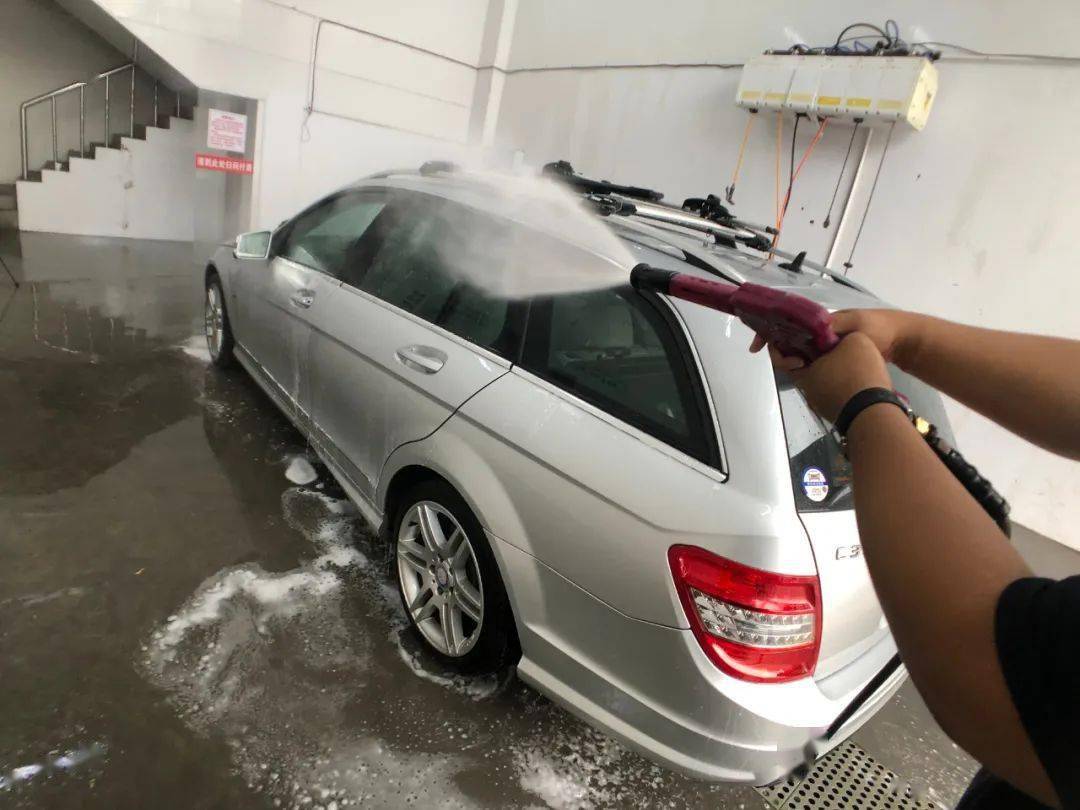 用气泵怎么洗车视频