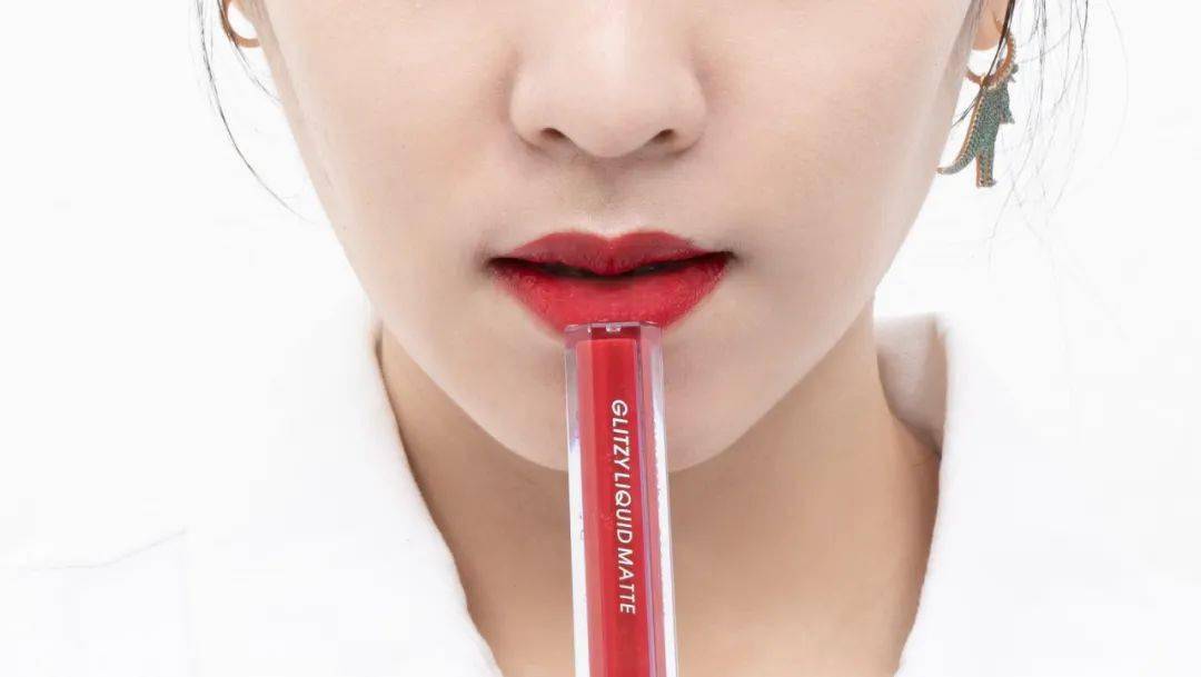 犯规|美到犯规的唇釉,8 支只要 300 多块